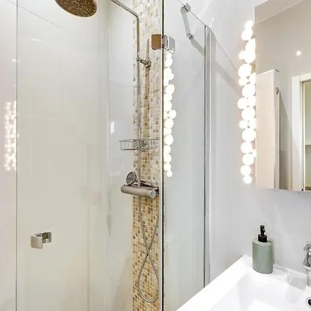 Bnbnova - Charming Near Notre-dame & Marais Appartamento *