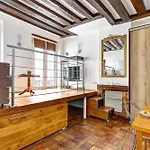 Bnbnova - Charming Studio Near Notre-Dame & Marais